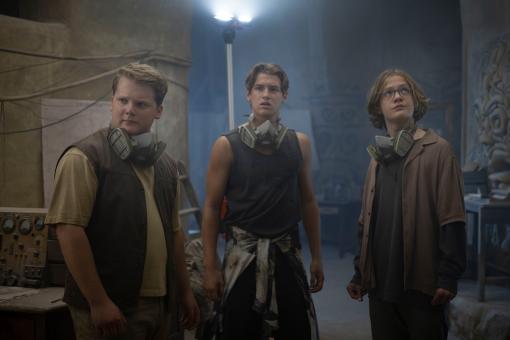 Justus Jonas (Julius Weckauf), Peter Shaw (Nevio Wendt) & Bob Andrews (Levi Brandl) in Sony Pictures' DIE DREI ??? – TOTENINSEL Foto von: Tomás Correa © Wiedemann und Berg Film GmbH/Deutsche Columbia Pictures Filmproduktion GmbH