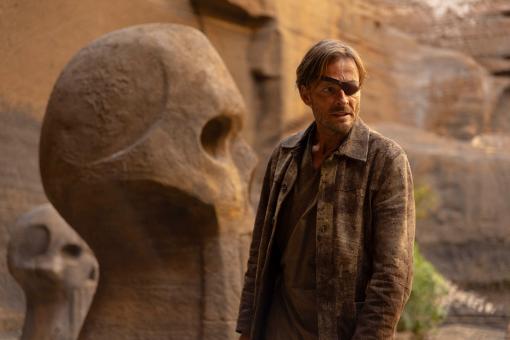 Professor Phoenix (Andreas Pietschmann) in Sony Pictures' DIE DREI ??? – TOTENINSEL Foto von: Tomás Correa © Wiedemann und Berg Film GmbH/Deutsche Columbia Pictures Filmproduktion GmbH