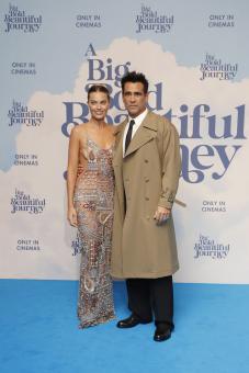 LONDON, ENGLAND – 11. SEPTEMBER: Margot Robbie und Colin Farrell bei der Europapremiere von „A Big Bold Beautiful Journey” im Odeon Luxe Leicester Square am 11. September 2025 in London, England. (Foto: John Phillips/Getty Images für Sony Pictures)
