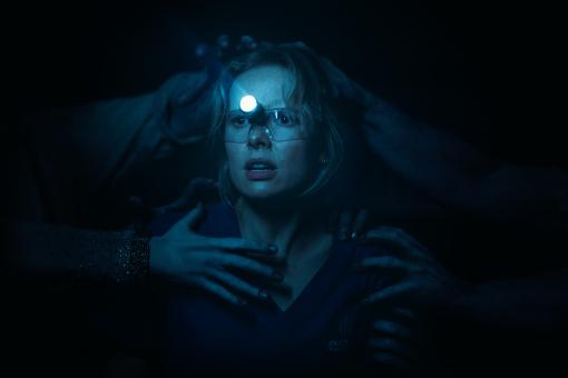 Gemma (Amelia Eve) in ScreenGems' INSIDIOUS: OUT OF THE FURTHER. © 2026 Sony Pictures Releasing Switzerland GmbH