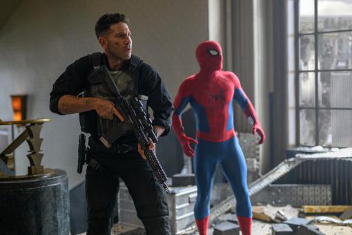 The Punisher (Jon Bernthal) und Spider-Man in Columbia Pictures SPIDER-MAN™: BRAND NEW DAY. (Foto: Jay Maidment)  ©2026 CTMG. All Rights Reserved. MARVEL and all related character names: © & ™ 2026 MARVEL.